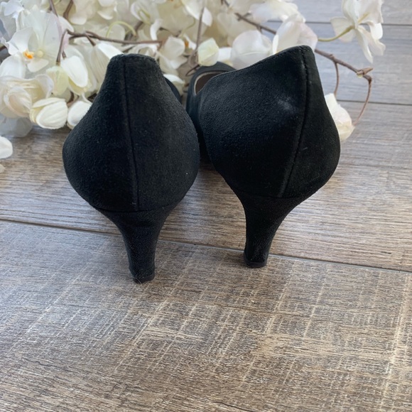 Bruno Magli Black Studded Velvet Heels - Picture 4 of 8